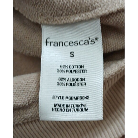 FRANCESCA'S Women's GAME DAY Crewneck Sweatshirt Small Beige Fuzzy Colorful Logo - Picture 5 of 5